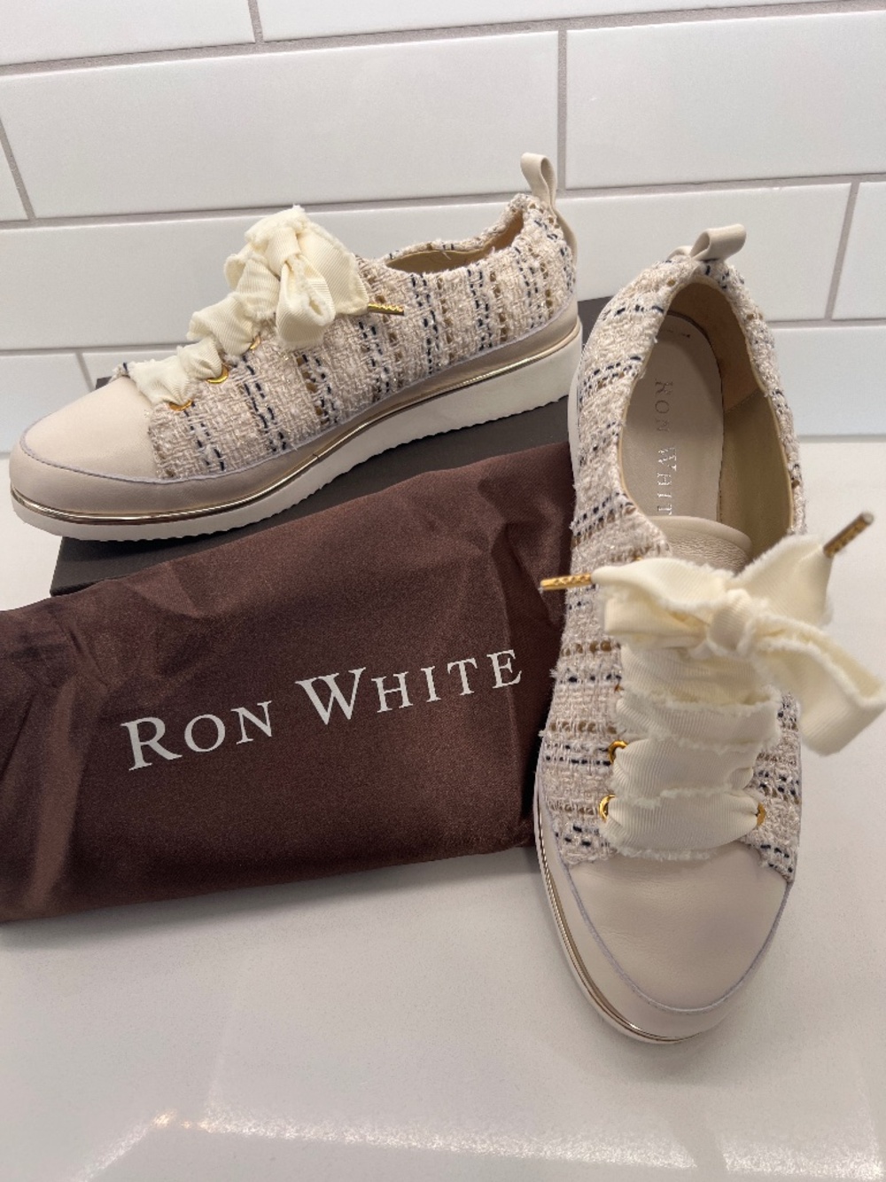Ron White Novella Boucle, Fawn Mulit color, Size 8 1/2, Euro 39